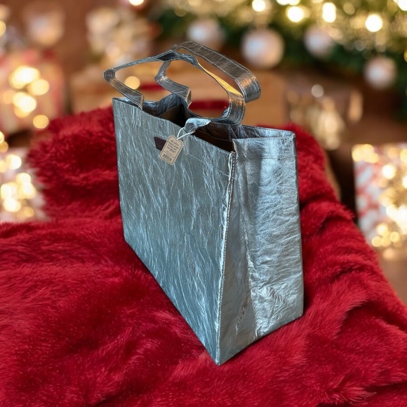 Large tote - Picture 6 of 6